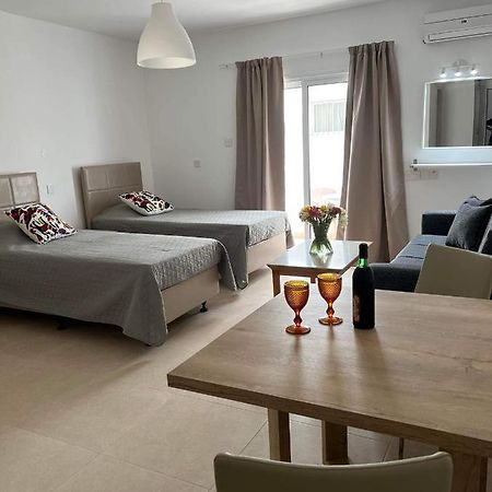 Christothea Apartments ไอยานาปา ภายนอก รูปภาพ